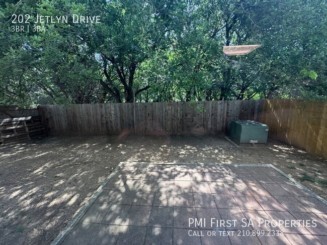 Building Photo - 202 Jetlyn Dr