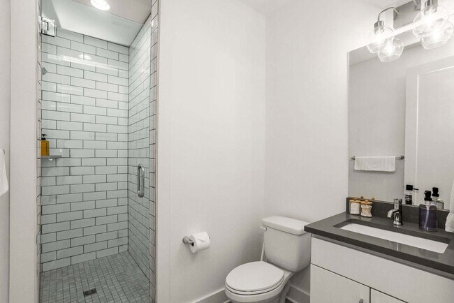 Building Photo - 1712 8th Ave S