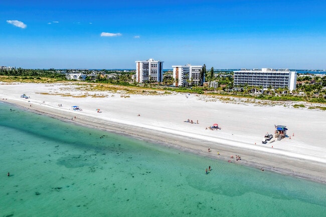 Building Photo - 500 S Washington Dr