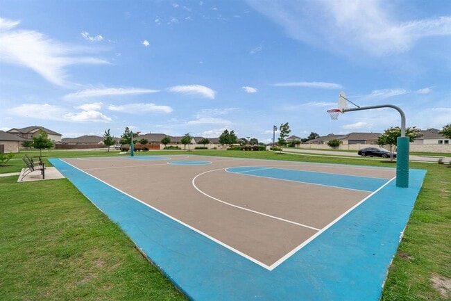 Building Photo - 825 Sun Grv Trl