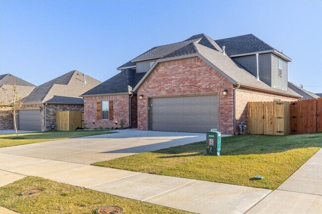 Building Photo - 7005 SW High Meadow Blvd