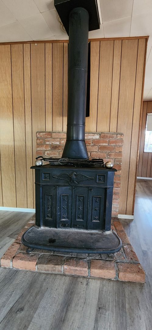 Building Photo - Mountain Chalet Home Available Now!