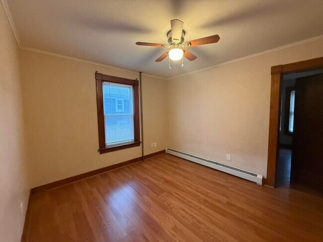 Building Photo - 672 Central St