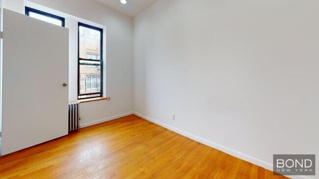 Building Photo - 2 bedroom in Manhattan NY 10003