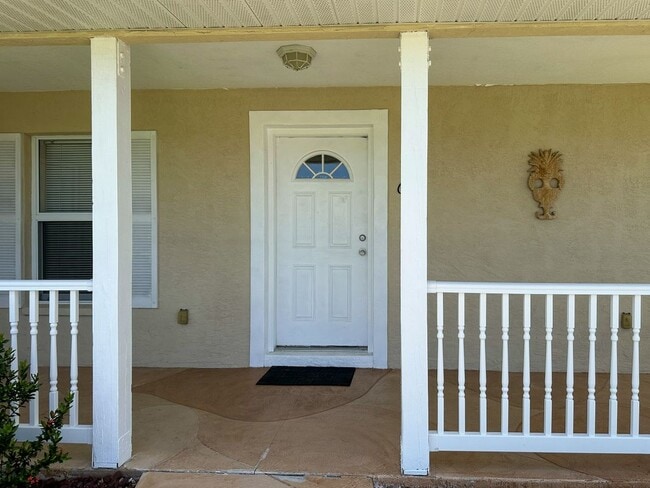 Building Photo - 6944 Rosemont Dr