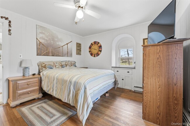 Building Photo - 598 N Lake Blvd