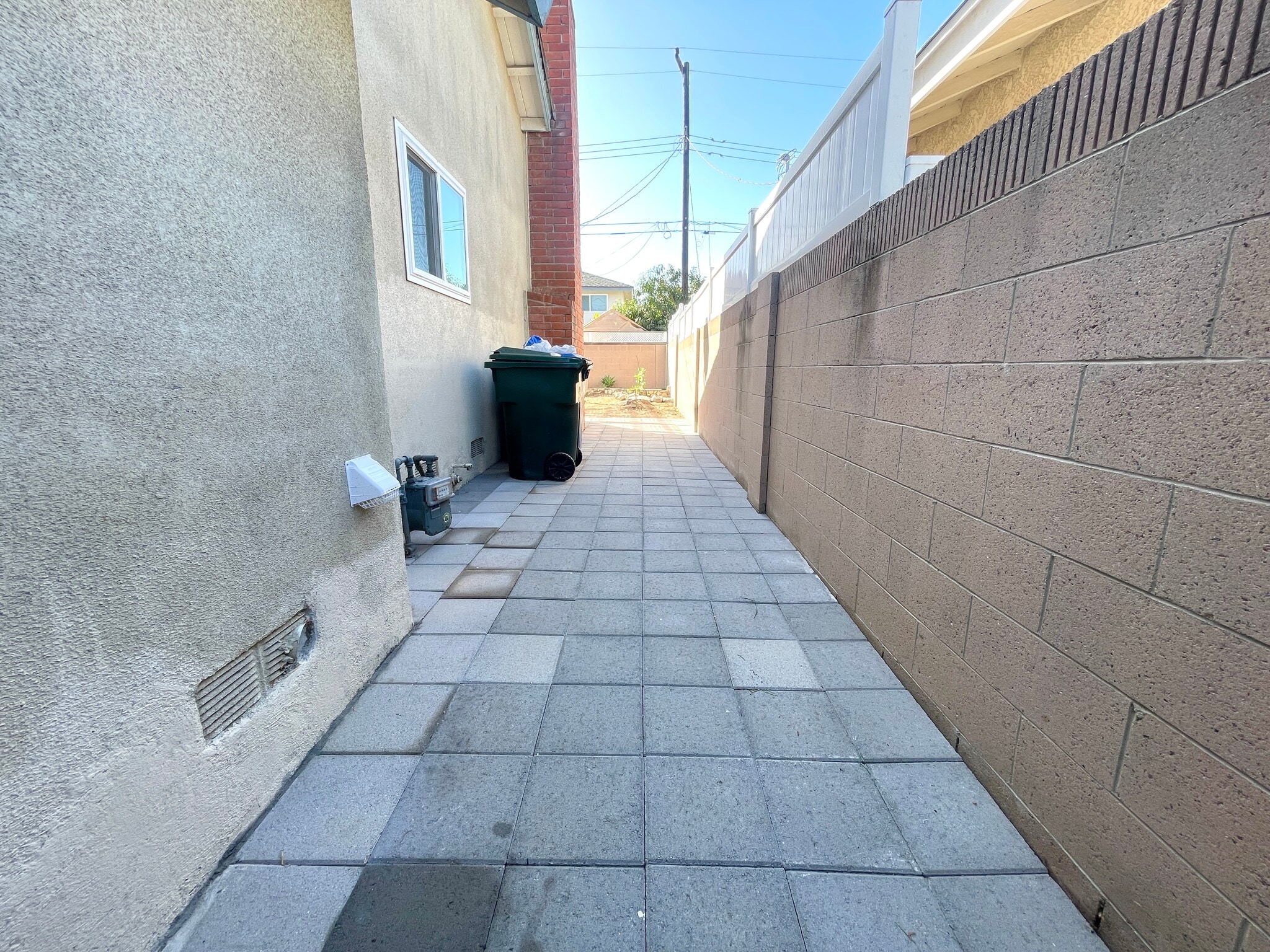 Building Photo - 10473 Rose Ann Cir
