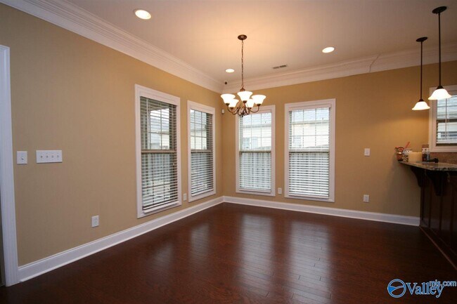 Building Photo - 231 Grove Village Way