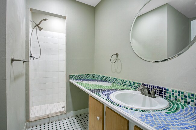 Building Photo - 2363 Huntington Green Ct