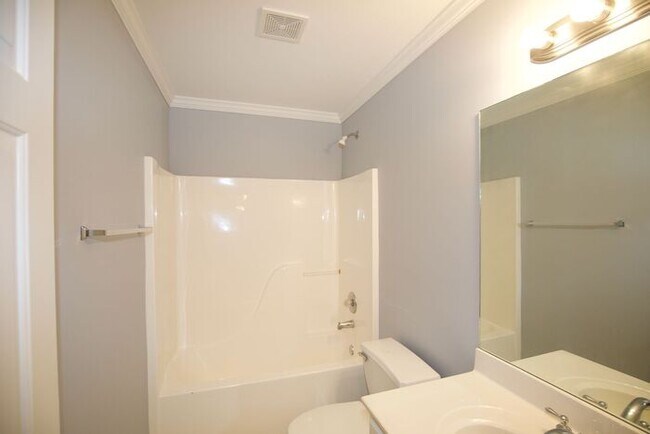 Building Photo - 7897 The Lakes Point