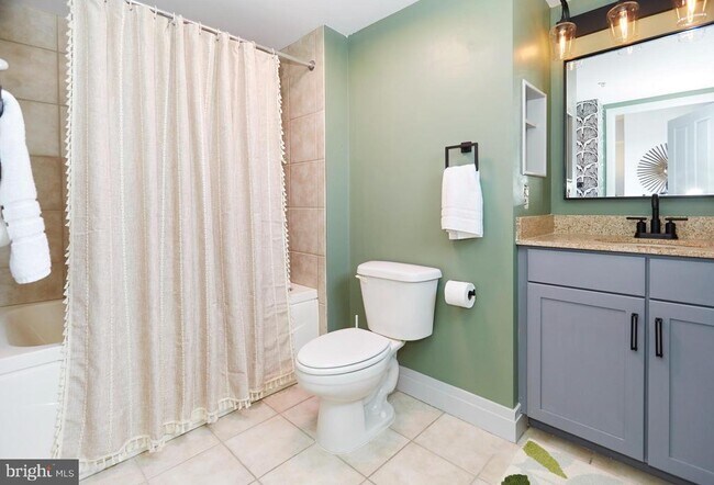 Building Photo - 414 Water St