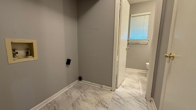 Building Photo - Charming 3-Bedroom Home in the Heart of Ri...