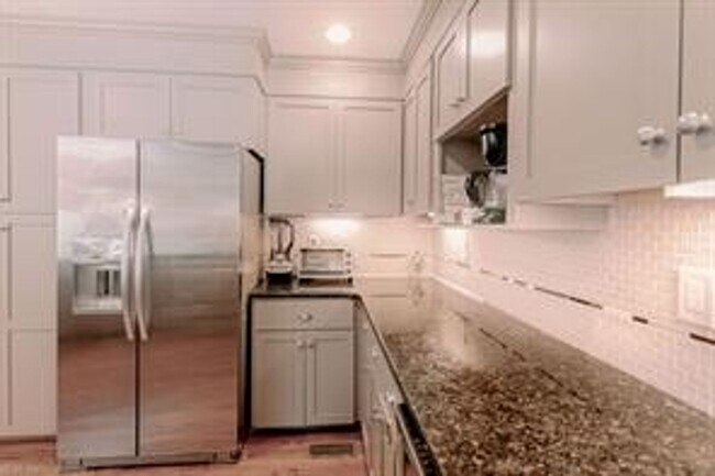Building Photo - Gorgeous 4 bed, 3 bath in Great Bridge!
