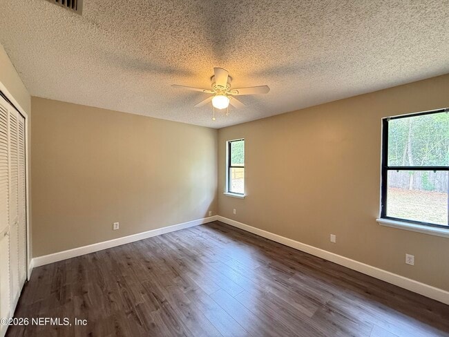 Building Photo - 8326 Cross Timbers Dr W