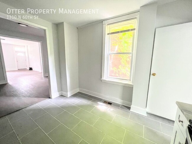 Building Photo - 1310 N 60th St