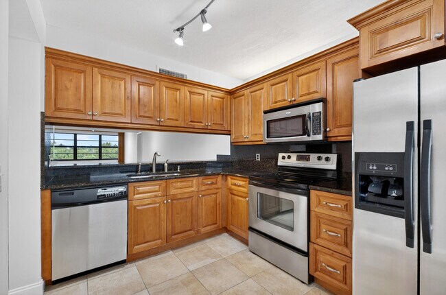 Building Photo - 3507 Village Blvd