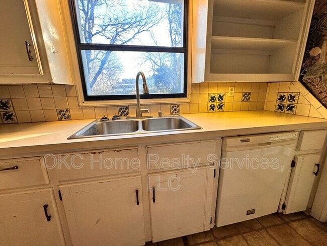 Building Photo - 2144 NW 36th St