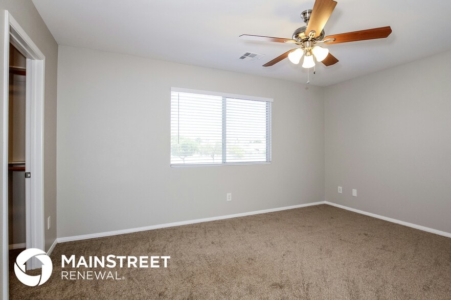 Building Photo - 1376 Angel Falls St