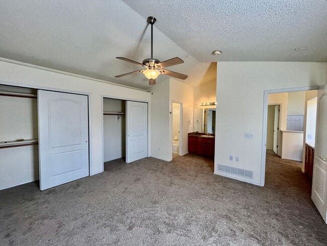 Building Photo - 4 Bedroom Rancher in Sundown w/ NEW CARPET!!