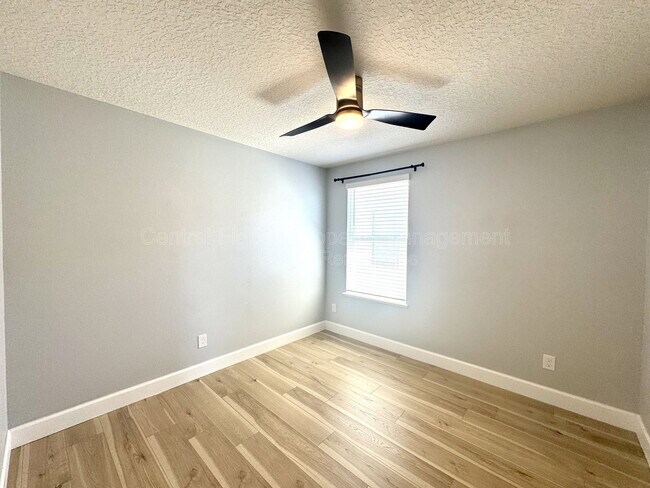 Building Photo - 3615 Voyager Ln