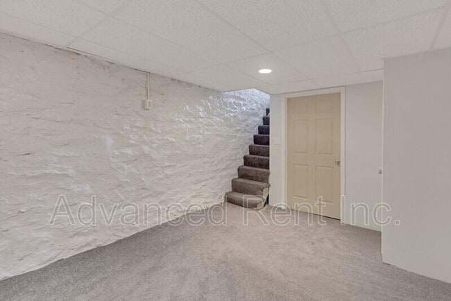 Building Photo - 415 S Robinson St