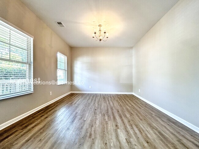 Building Photo - 345 Westridge Cir