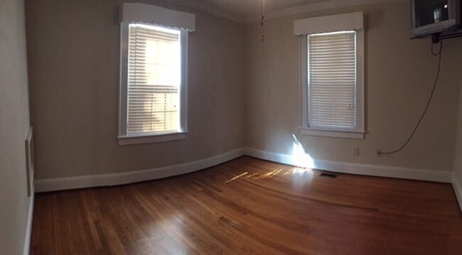 Building Photo - 1300 Freeman Ave
