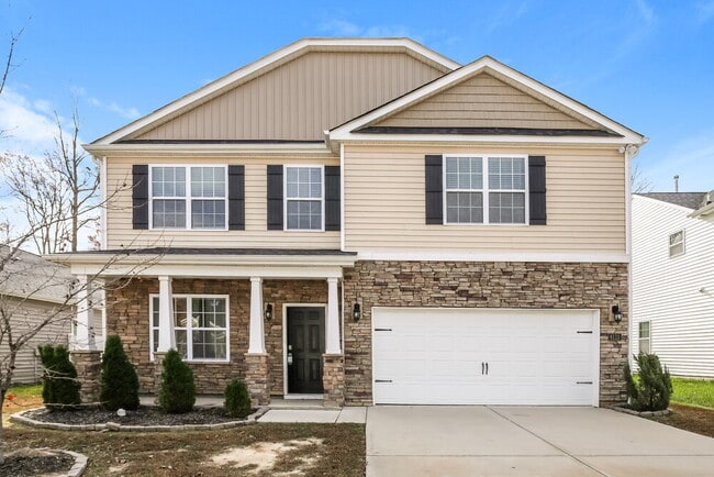 Building Photo - 6113 Watsonia Dr