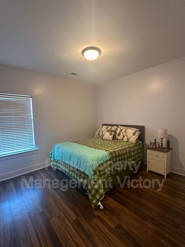 Building Photo - 1089 Garnet Dr