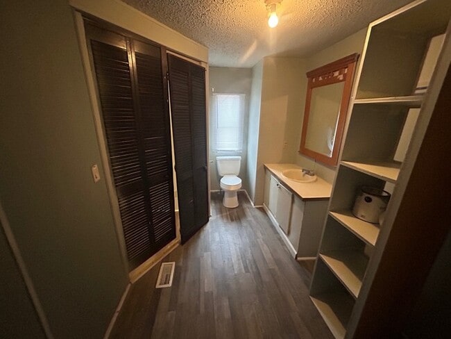 Building Photo - 201 Williams Cir