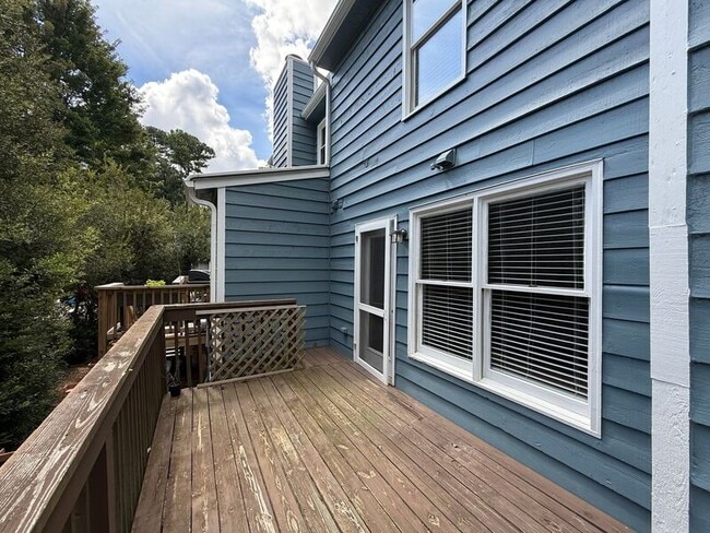 Building Photo - 306 Applecross Dr