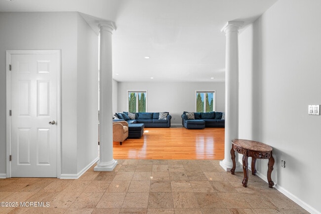 Building Photo - 230 Norwood Ave N