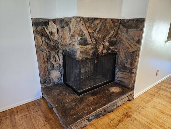 Building Photo - 2618 N Prospect St