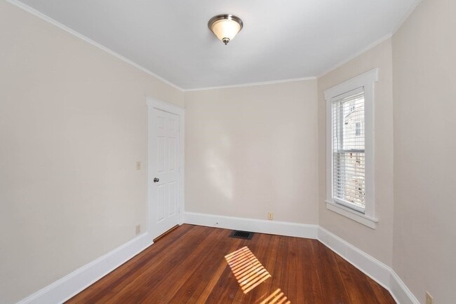 Building Photo - 52 Alpheus Rd