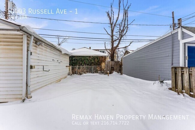 Building Photo - 10403 Russell Ave