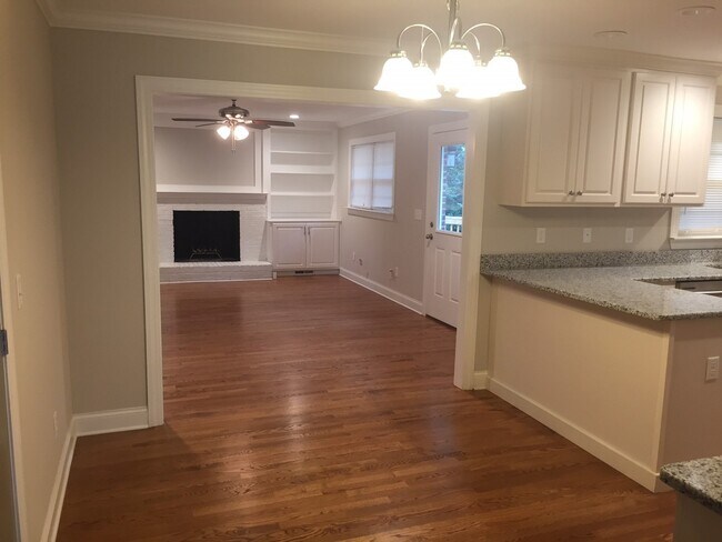 Building Photo - Converse Heights 3Bd/2Ba, 1684SF