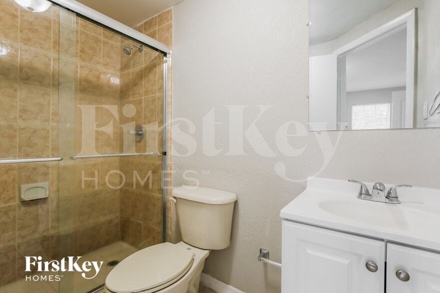 Building Photo - 10561 SW 161st Ave