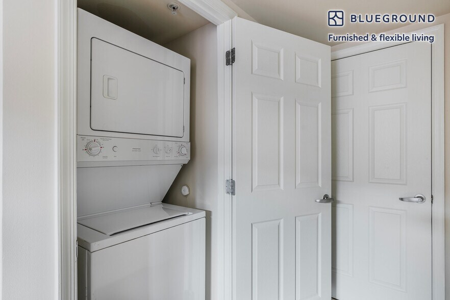 Building Photo - 2400 M St NW