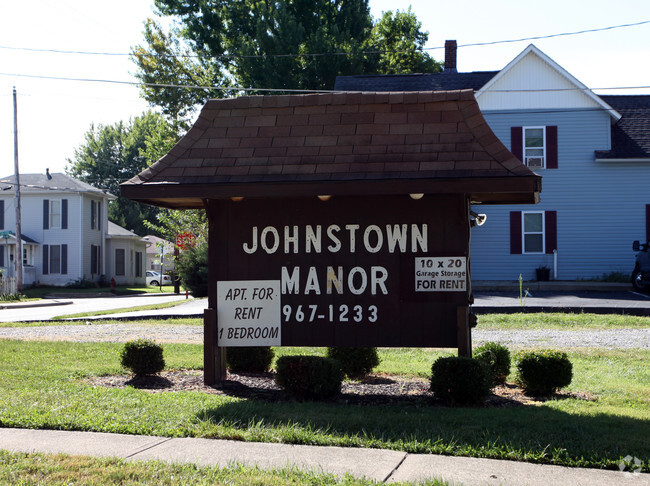 Building Photo - Johnstown Manor Apartments