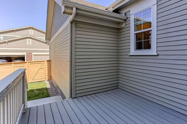 Building Photo - 3 Bedroom 3 Bath in Mosaic!
