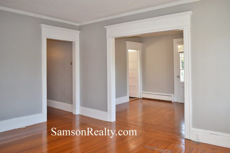 Building Photo - 136 Irving Ave