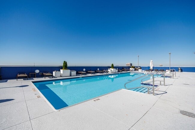 Building Photo - 285 Centennial Olympic Park Dr NW