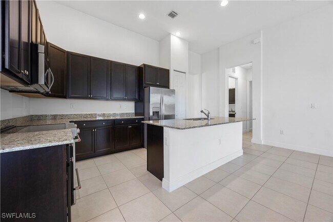 Building Photo - 5087 Salerno St