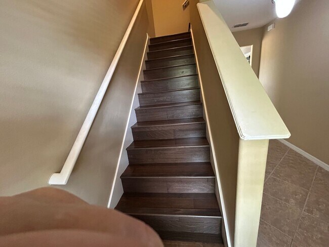 Building Photo - Available Mid May! Spacious 4/2 Single Fam...