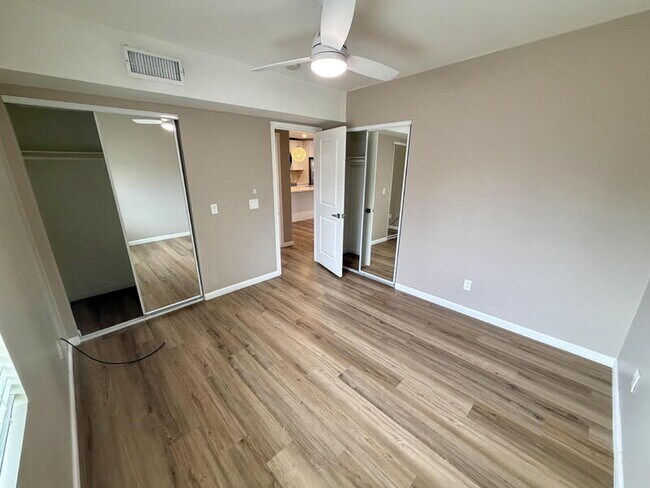 Building Photo - 2029 W Adams St