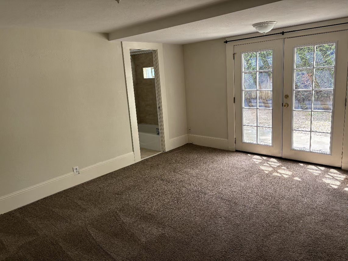 Building Photo - 824 Spencer Ave