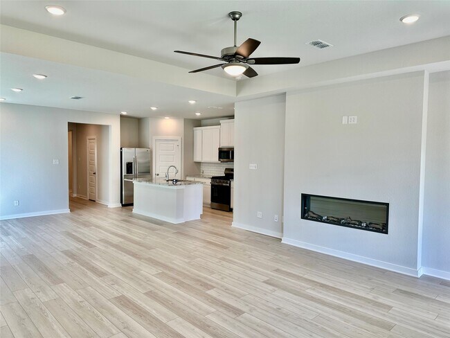 Building Photo - 21619 Flannel Bush Ln