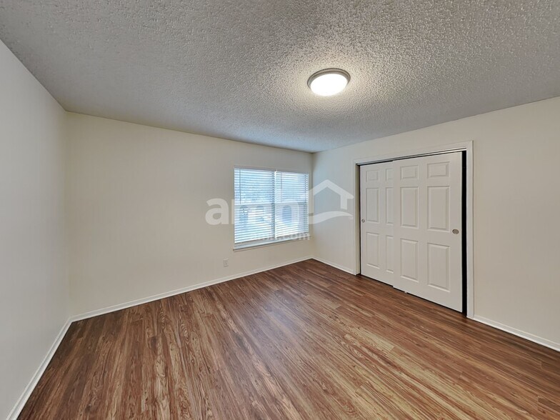 Building Photo - 2407 Canyon Rim