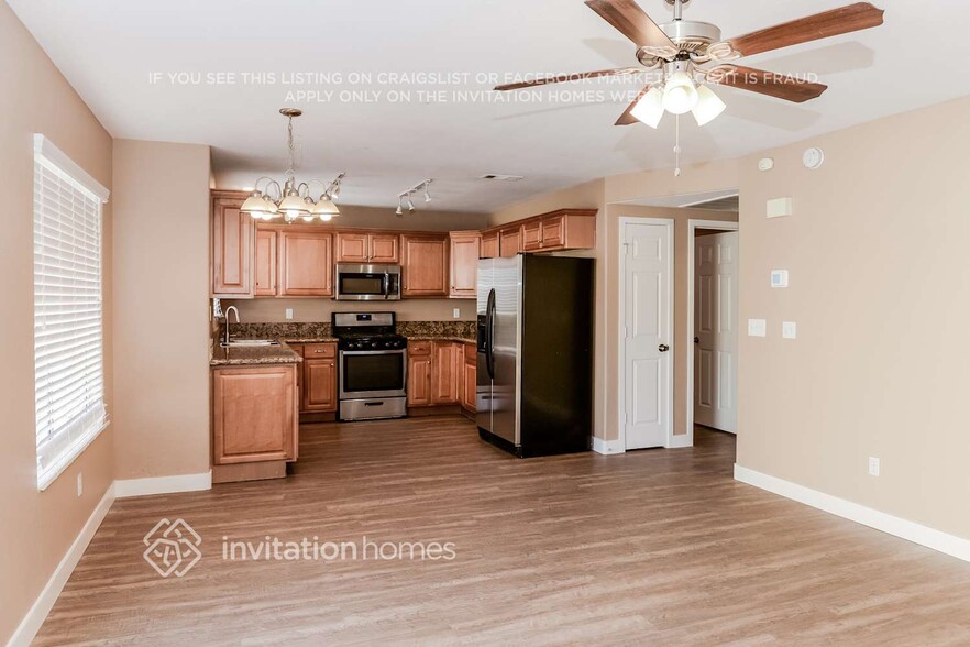 Building Photo - 8704 Cypresswood Ave