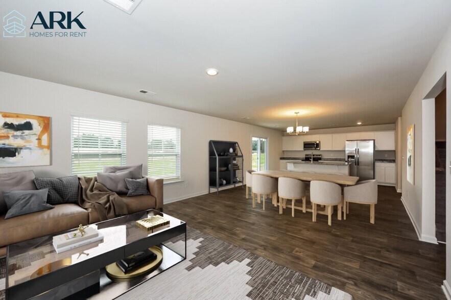 Building Photo - 131 King Buck Dr